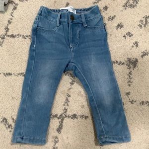 Old navy toddler jeans sz 12-18 months.